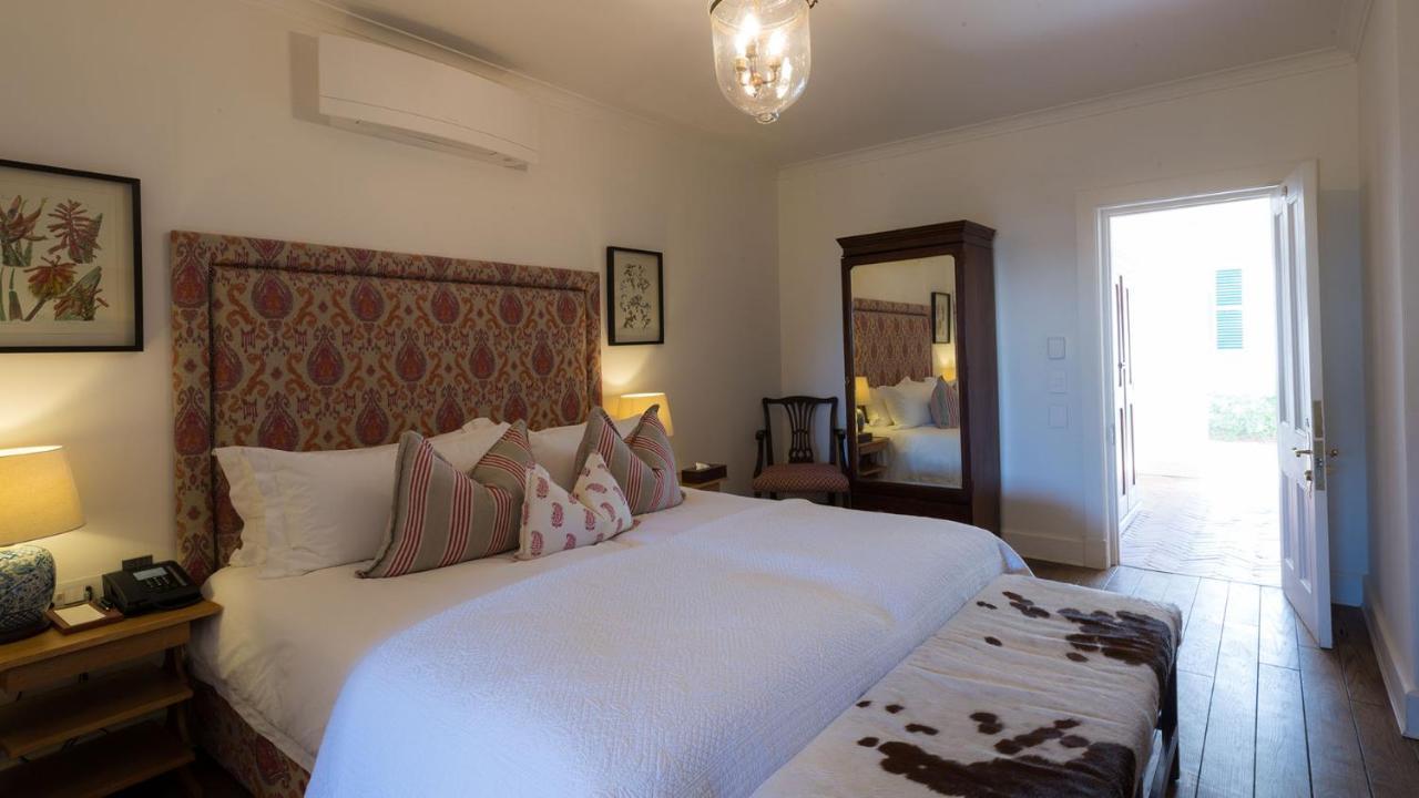 Drostdy Hotel Graaff-Reinet Eksteriør bilde A bedroom at the hotel
