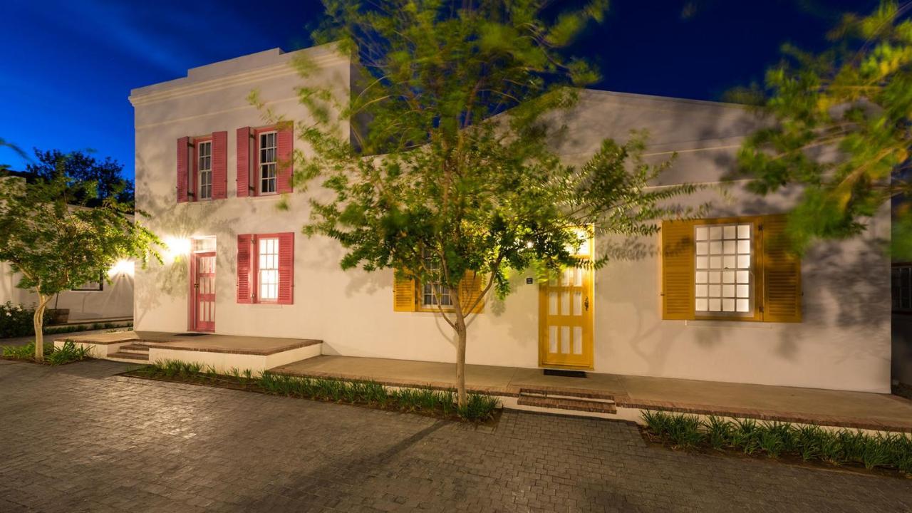 Drostdy Hotel Graaff-Reinet Eksteriør bilde The historic house of the family of the writer, in the city of San Cristóbal de Las Casas, Chiapas.