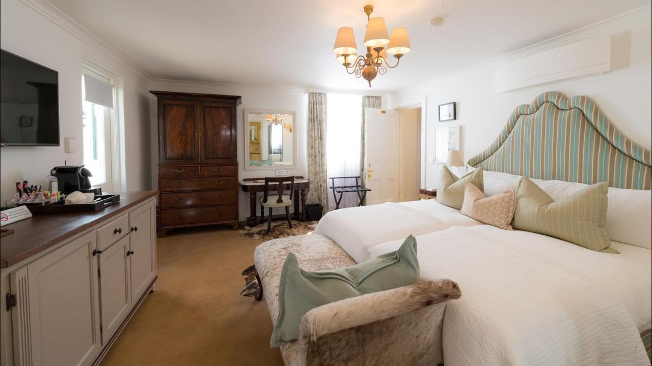 Drostdy Hotel Graaff-Reinet Eksteriør bilde A room at the hotel