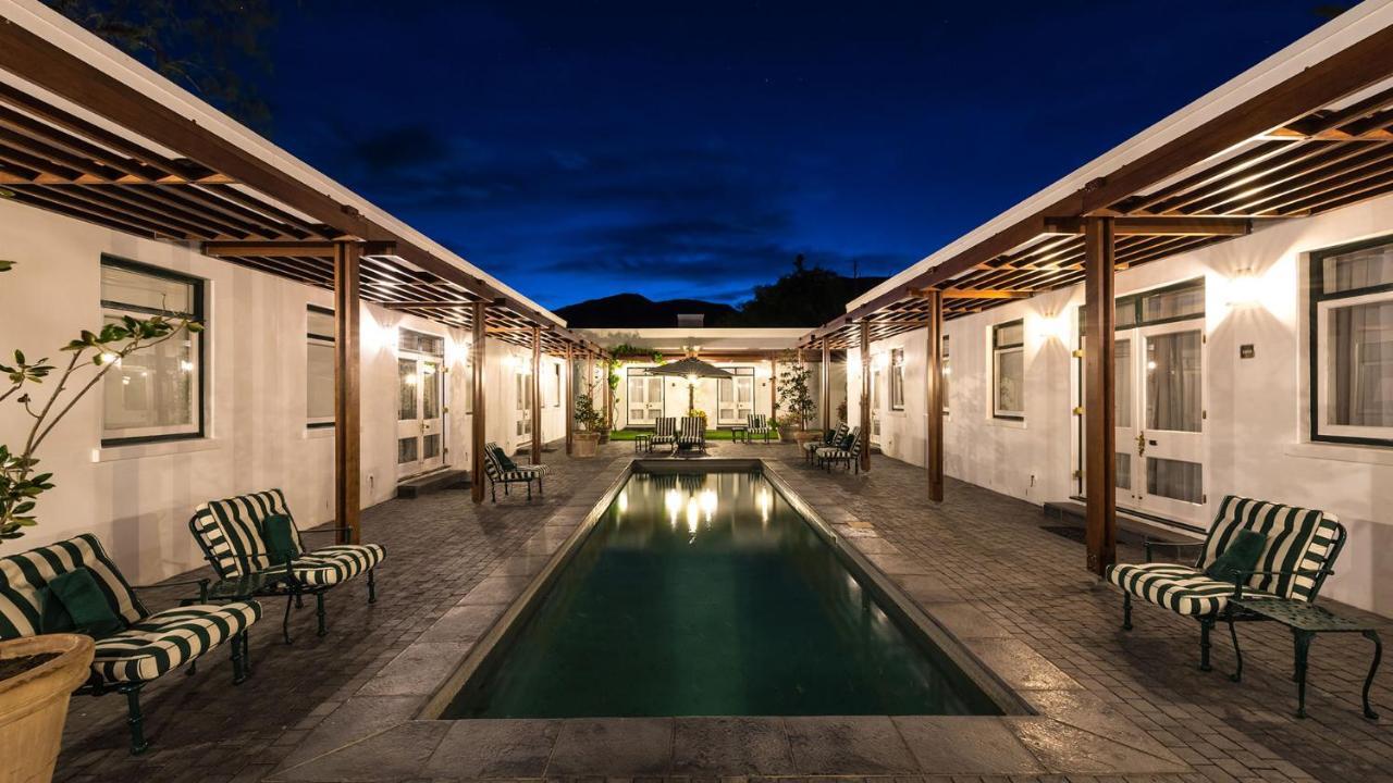Drostdy Hotel Graaff-Reinet Eksteriør bilde The pool at the hotel